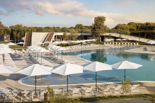 Camping Homes Mon Perin — Swimming pool