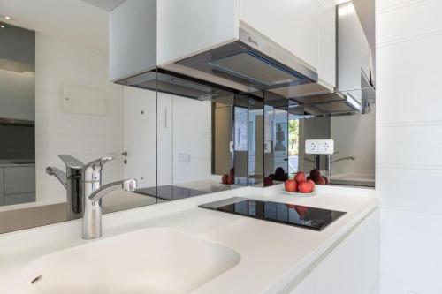 Bright Studio Pool Walk to Beach – Playa Real - Pass the Keys