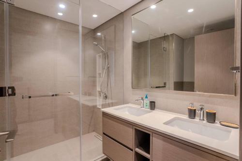 Ultra-luxury apartment |Stunning Burj Khalifa view photo 3
