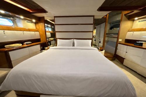 YACHT 20Metros
