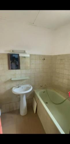 Bany a Motel escale