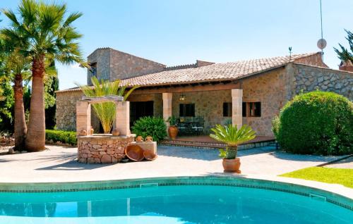 Stunning Home In Arta With Outdoor Swimming Pool