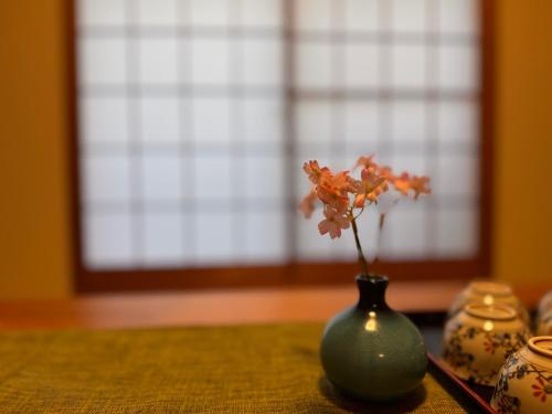 Sakura Stay Namba A - Direct to Airport - Sleeps 13