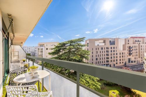 BnGo l Le Spacieux Cocon PartDieu l parking, balcon, 4p