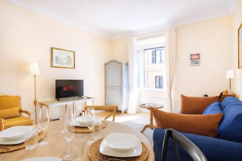 Elegantis Milos Suite Apartment - Your Chic Retreat in Central Rome