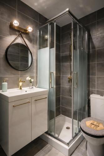 P2- Perfect Escape for 4 Near Montmartre