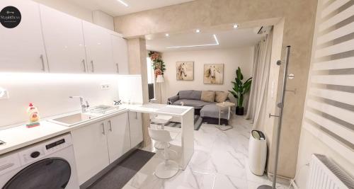 Coral Apartment with free private parking of stayinthess