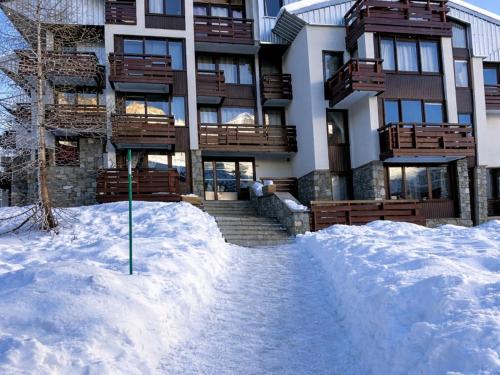 Appartement rénové 3 pièces à Tignes, balcon, proche pistes, WIFI