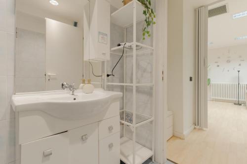 Urban Loft with pool table - M3 and Train station - Duomo in 10 min