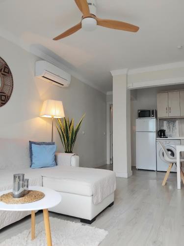 New City Penthouse near beach with sunny balcony