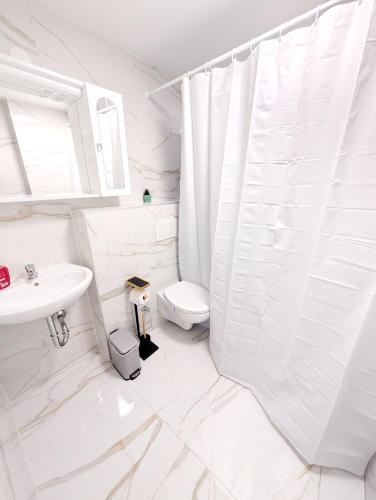 Comfortable Apartment in Lanstrasse Area BR4
