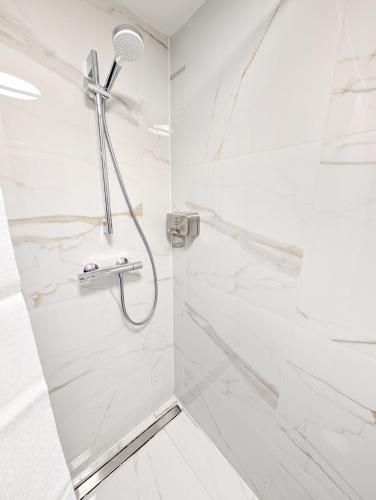 Comfortable Apartment in Lanstrasse Area BR4