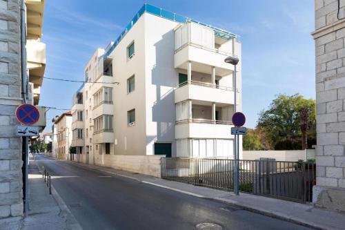 Apartments by the sea Split - 25041