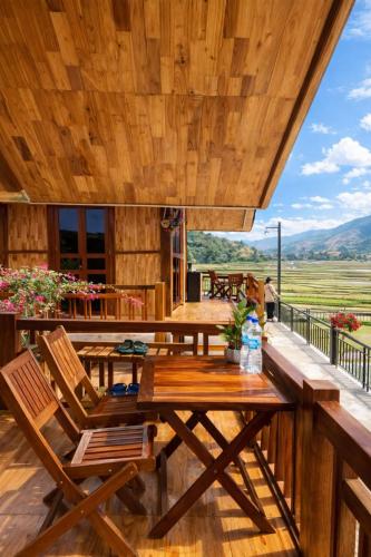 Gallery image of Giáp Hoài Homestay Suối Khoáng Nóng Bản Hốc in Yên Bái