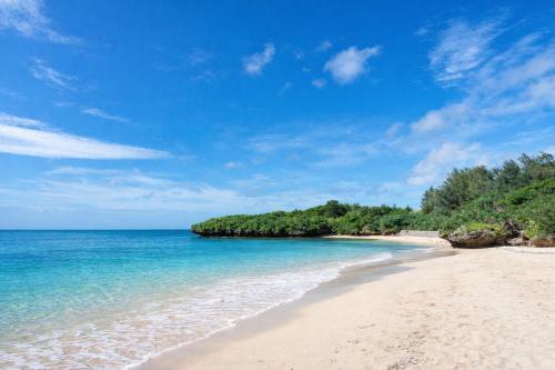 Island Breeze - Experience a Christmas Season Stay, Nov 29 to Dec 29, Hot Tub, BBQ, Beach