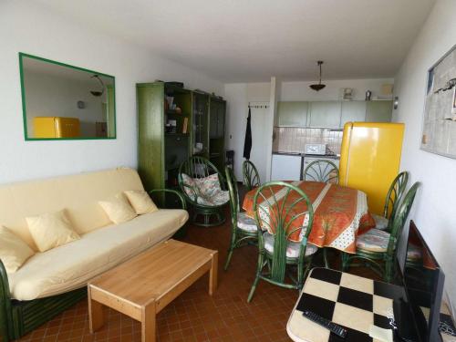 Appartement 2 pièces cabine avec piscine proche plage