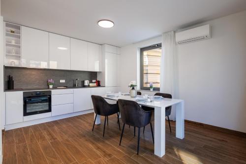 Foto Adialuxe City Apartments Rijeka 4