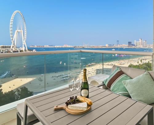 Front Row Sunset Views Dubai Iconic Beach Lifestyle
