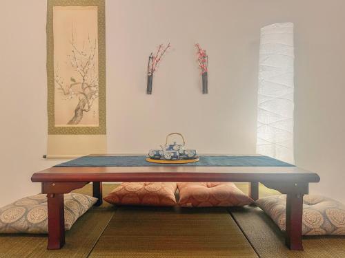 Up to 8 people , 65square , 10minutes by train to Namba , Japanese garden in the courtyard , Family-friendly , Free parking