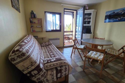 Studio with stunning view of Serre Chevalier