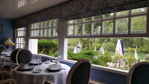 LOGIS - Hôtel & Restaurant Le Gonfalon – Photos 2