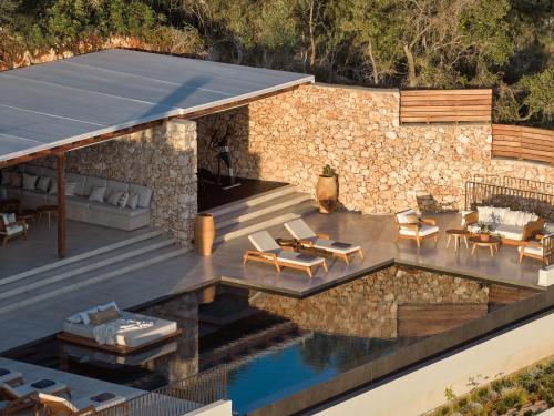 Eliterra Villas, Timeless Serenity & Heated Pool, By ThinkVilla