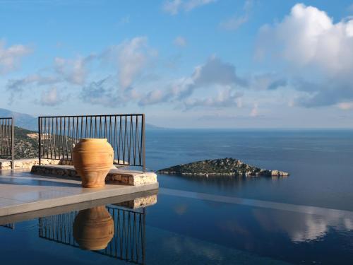 Eliterra Villas, Timeless Serenity & Heated Pool, By ThinkVilla