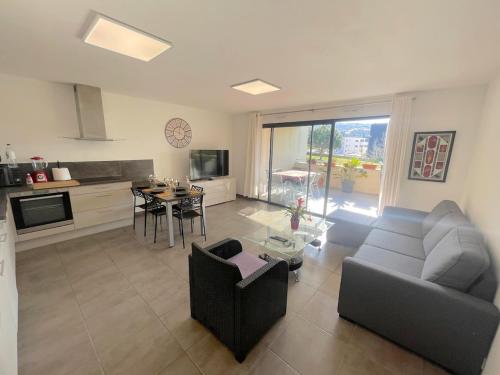 Porticcio apartment 3 rooms 6 people 300m from beaches