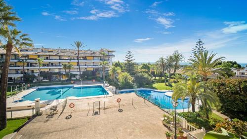Unique 2 Br Apart in Golden Mile✺ Pool ✺ Parking