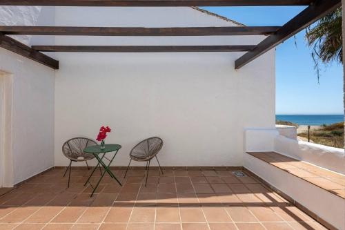 Bright Chalet with Swimming Pool and Beachfront