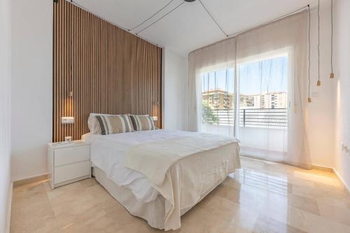 Bright flat in San Pedro with Pool and Parking