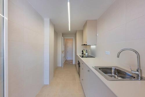 Bright flat in San Pedro with Pool and Parking