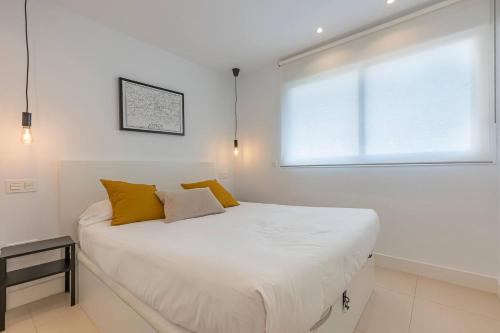 Bright Apartment Close to the Sea