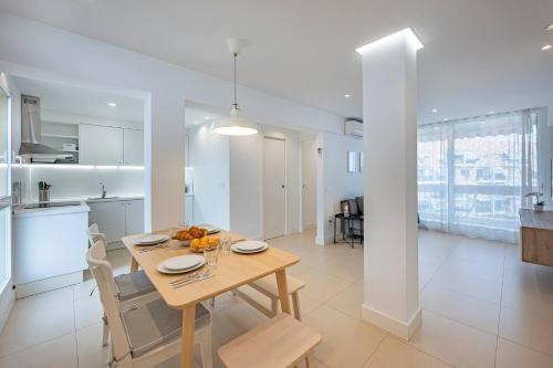 Bright Apartment Close to the Sea