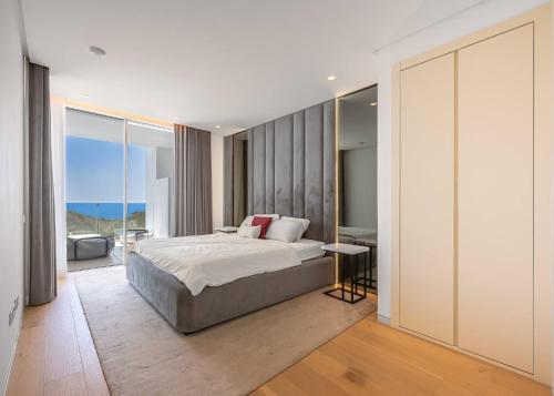 Casa Kolibri, 5m from Marbella, Apartment with Stunning Views