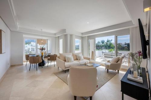 Elegant Duplex Penthouse with Sea and Mountain Views