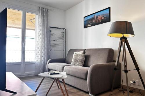 2-pièces avec balcon au cœur de la rue Hoche