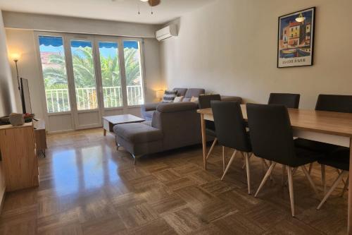 Lovely 2-bedroom apt with balcony