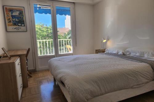Lovely 2-bedroom apt with balcony