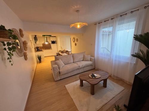 Suite Bali et sauna privé - vidéo projecteur - escapade romantique-centre