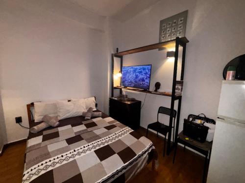 Cozy Apartment in Kypseli with 1000Mbps Fiber Wi-Fi