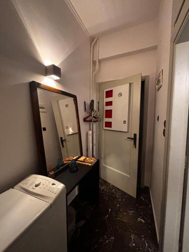 Cozy Apartment in Kypseli with 1000Mbps Fiber Wi-Fi