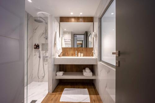 Bright Private Studio in Central Psyri l King Bed