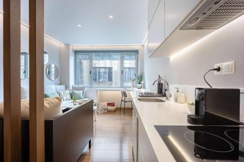 Bright Private Studio in Central Psyri l King Bed