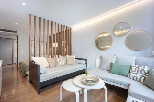 Bright Private Studio in Central Psyri l King Bed