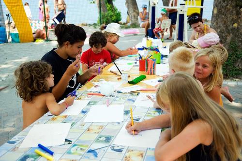 Ospiti di Happy Camp Mobile Homes in Camping Cisano San Vito