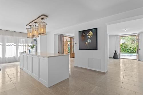 REF 2177- Exceptional Villa in the Heart of Cannes 5mins from La Croisette