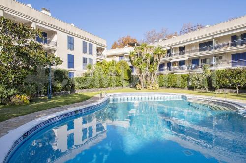 Apartamento con piscina y aparcamiento en Playa de Aro