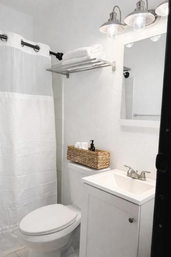 Bilik mandi di OJAS Spacious Studio