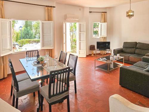 Three bedroom town house in Los Altos de Marbella